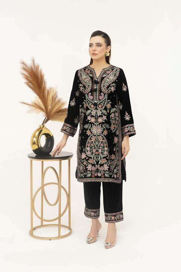 Rozi - Luxury Velvet Outfit with Embroidered Velvet Shawl