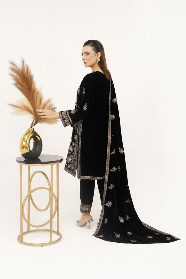 Rozi - Luxury Velvet Outfit with Embroidered Velvet Shawl