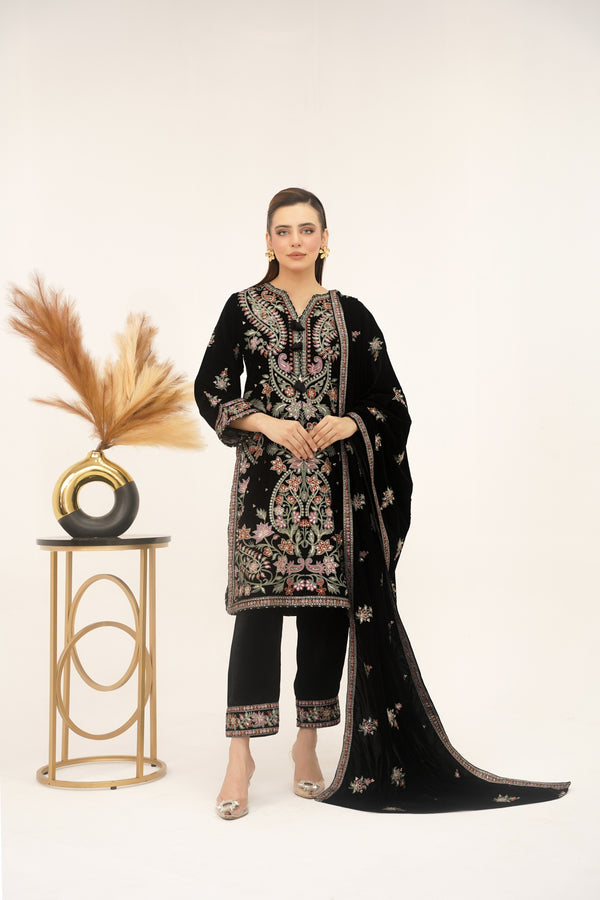 Rozi - Luxury Velvet Outfit with Embroidered Velvet Shawl